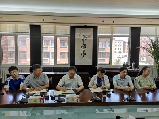 C:\Users\lenovo\Desktop\2019.07.27 礼贤新人，扬帆启程——青岛九中2019级新生发榜座谈会\微信图片_2019072719113319.jpg